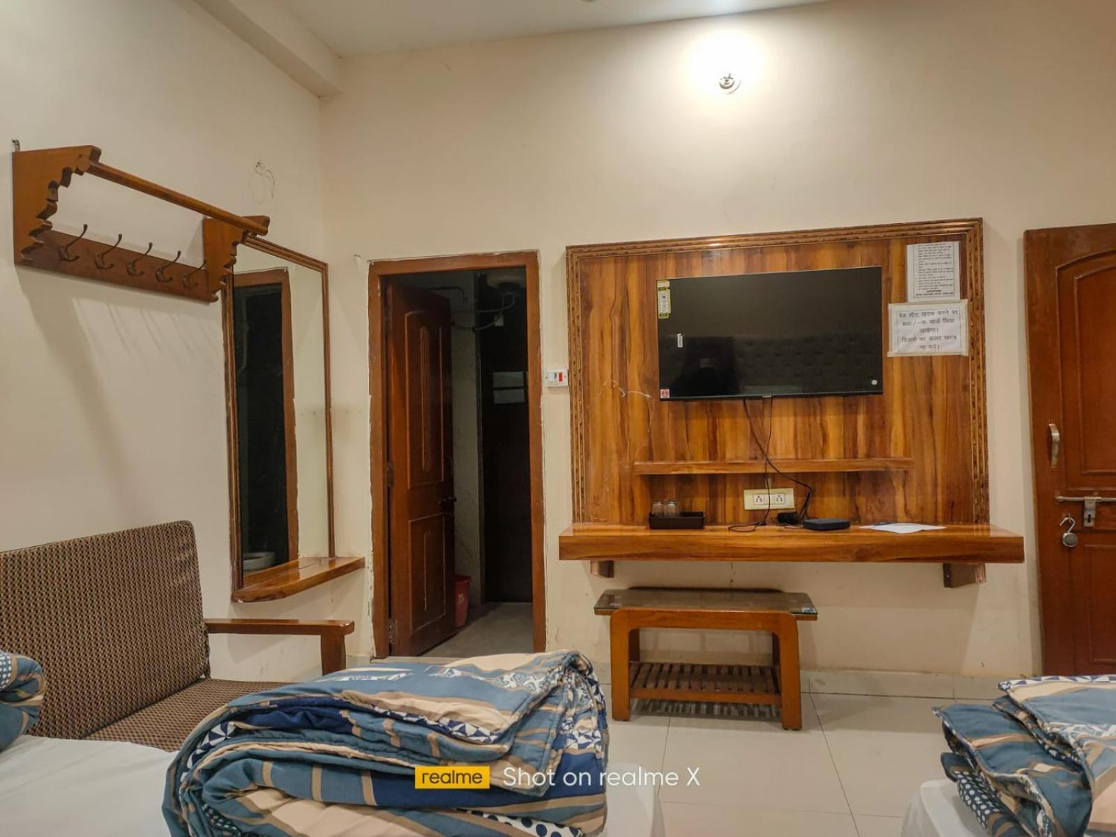 Hotel Pleasure Landmark Ujjain Exterior foto