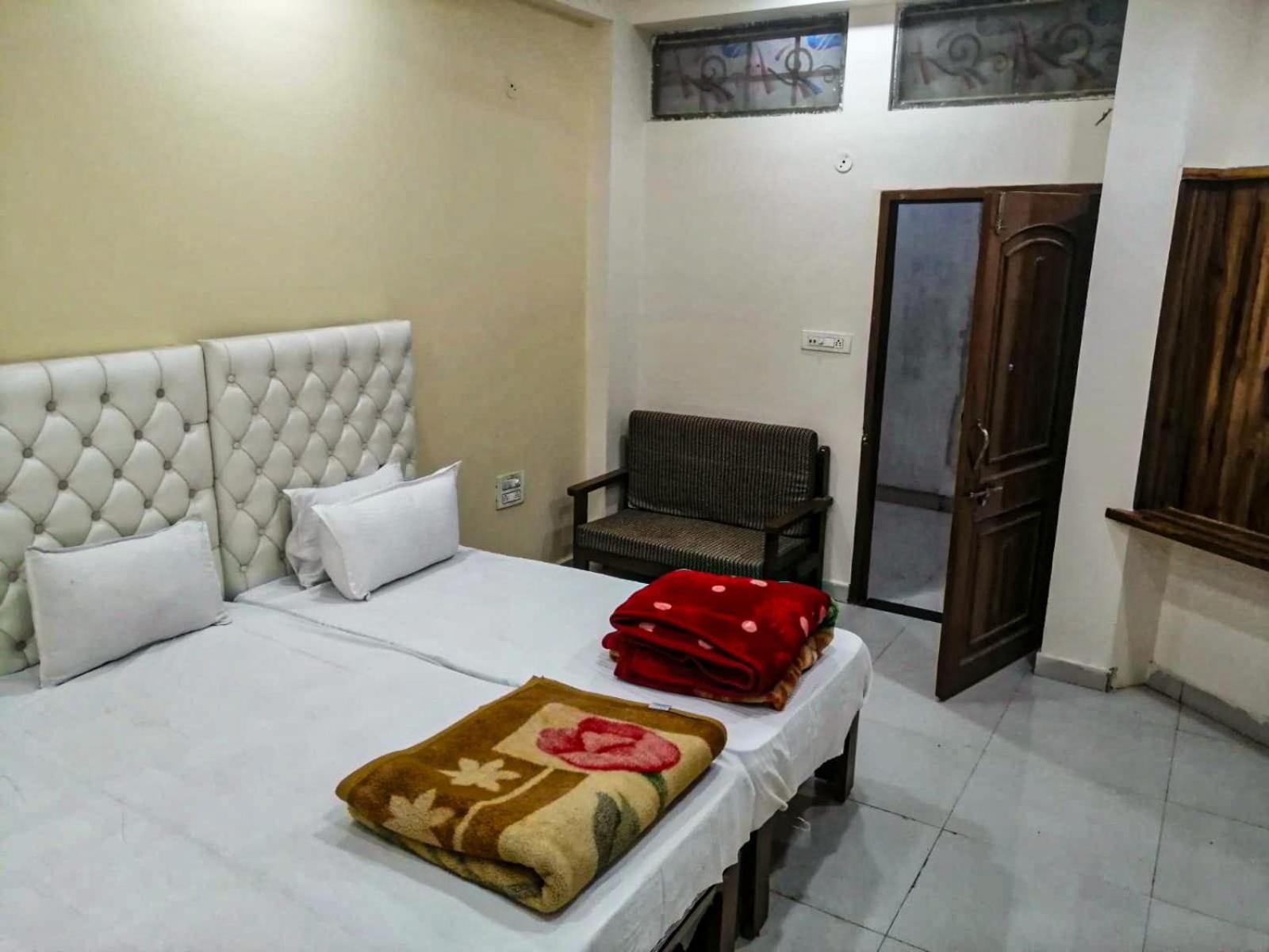 Hotel Pleasure Landmark Ujjain Exterior foto